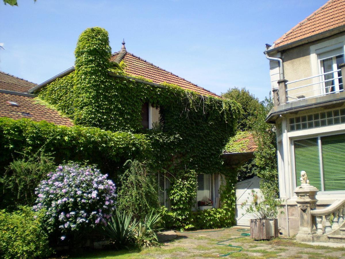 Villa Des Capucins Люксей-ле-Бен Екстер'єр фото
